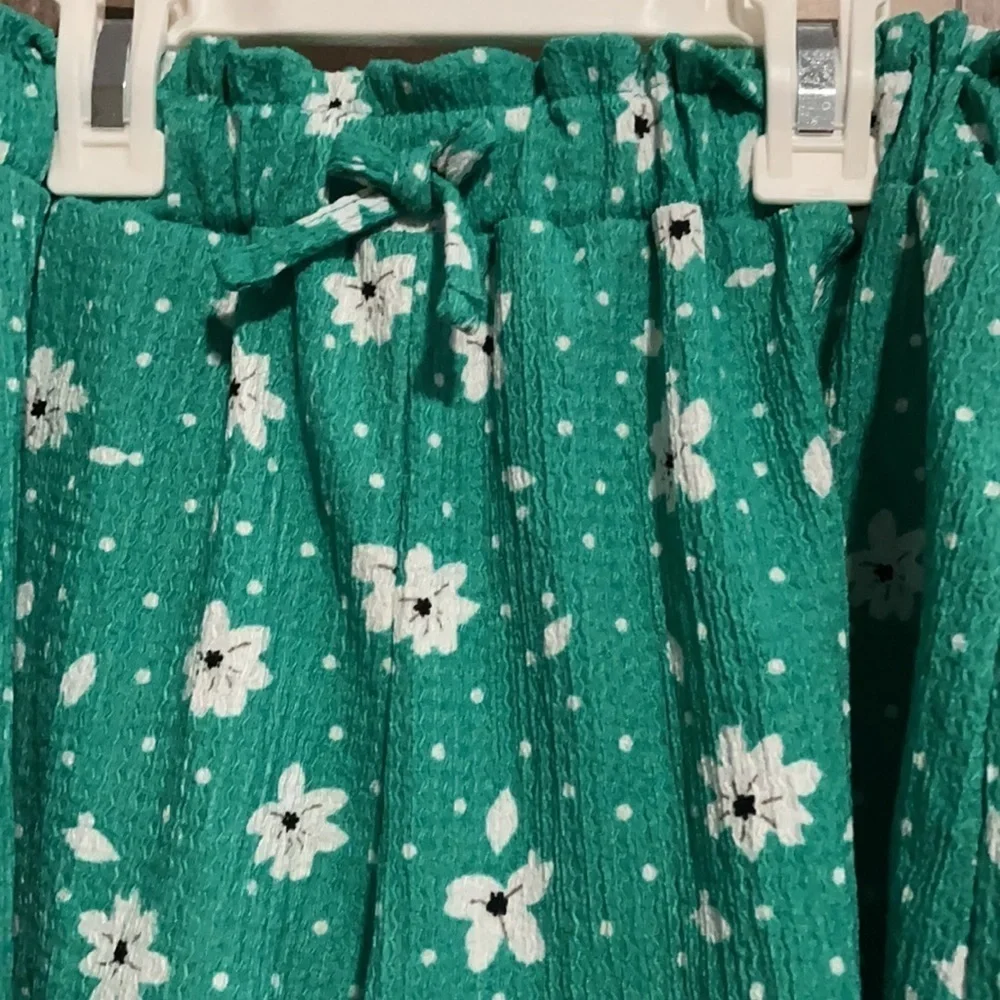Zara Green Floral print shorts girls size 9